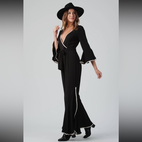 LUCCA COUTURE CONTRAST TRIM TIE WAIST JUMPSUIT ❤️IN STORES❤️ - Picture 2 of 3